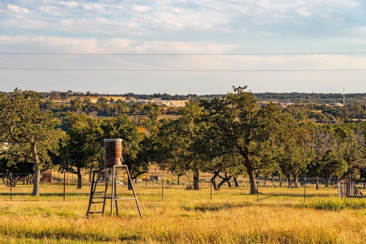 Rockin' R - Rustic Star Cabin Fredericksburg Exterior photo